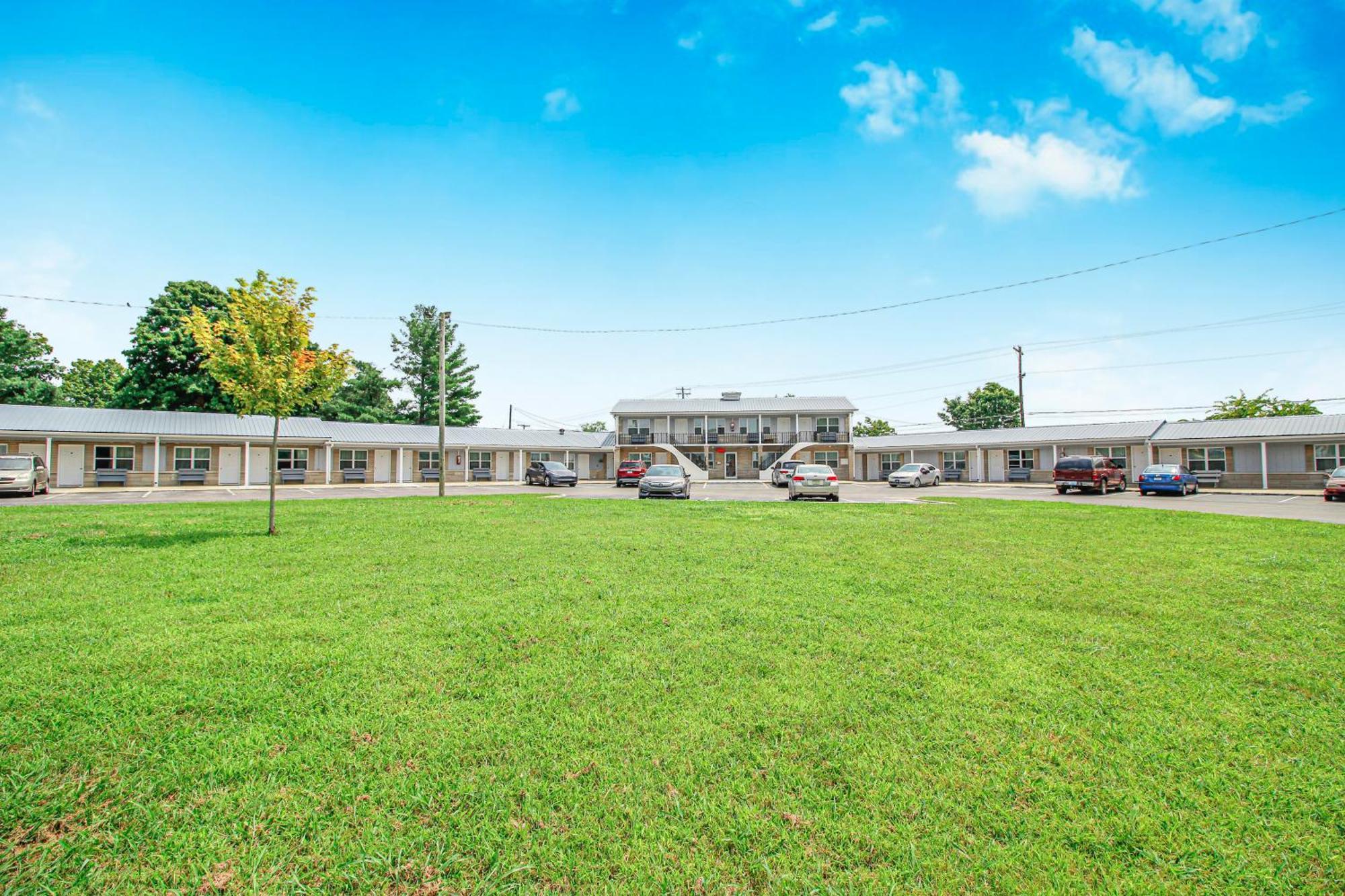 Horse Cave Motel Exterior photo