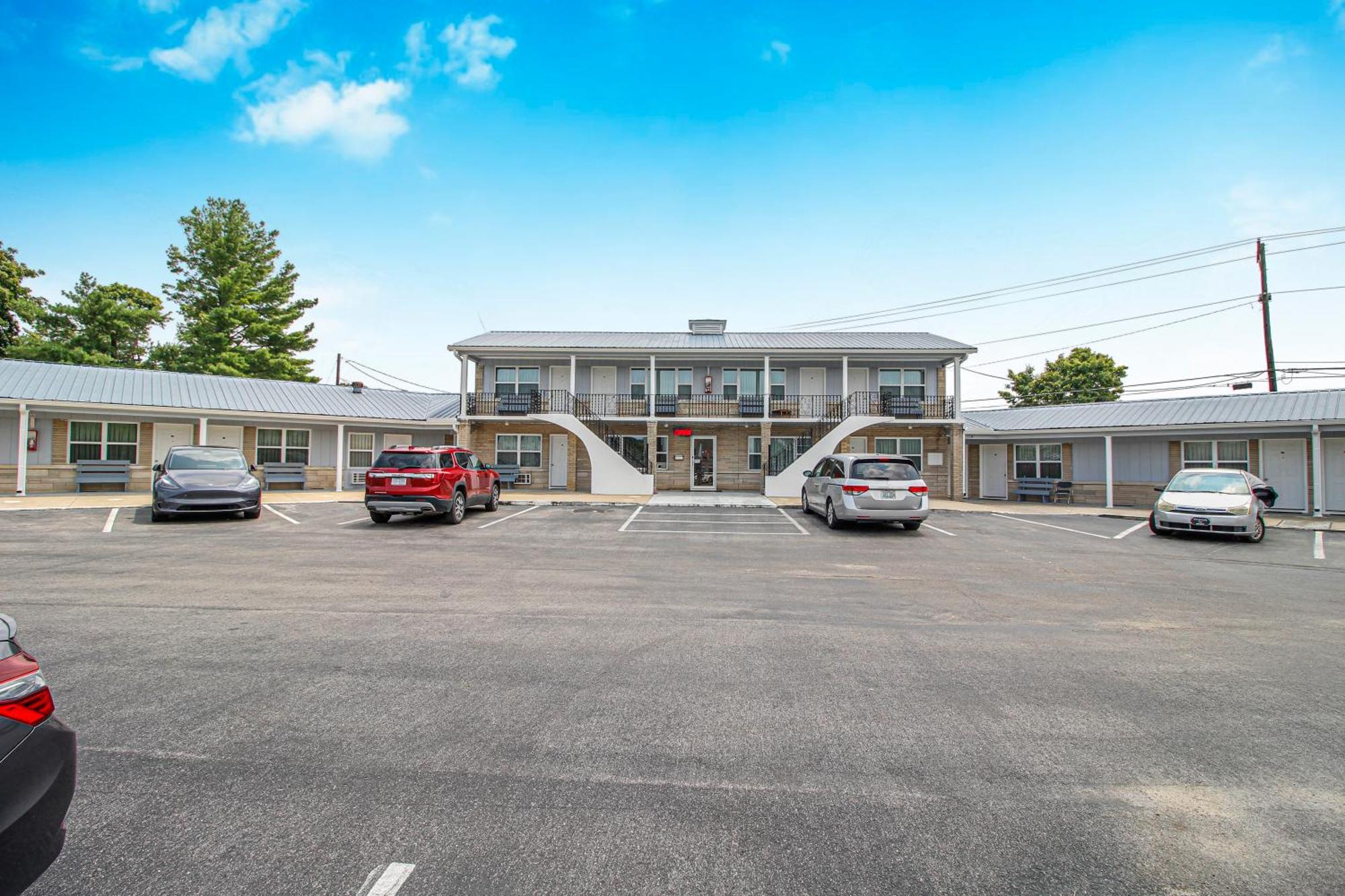 Horse Cave Motel Exterior photo